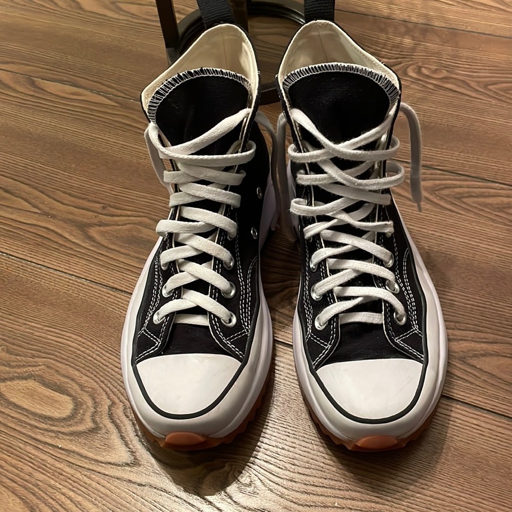 Practically Brand New Platform Converse!!!!!